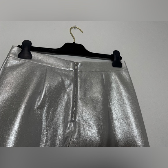 NWT Cynthia Rowley Vegan Leather Cigarette Pants in Silver - Picture 11 of 14